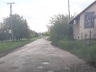 Жители улицы Зелёной хутора  Новоукраинского просят провести ремонт дорожного покрытия