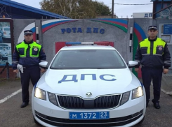Полицейские помогли экстренно доставить в Славянскую ЦРБ двухлетнюю девочку