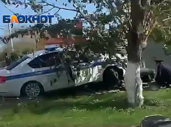 В Крымске полицейский автомобиль влетел в забор частного дома