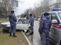 Автолюбительница из Темрюка угнала «Оку» и попала на ней в аварию