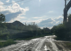 Жители Крымска жалуются на состояние дорожного покрытия по улице Строительной