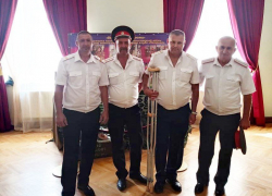 Губернатор Кубани наградил казаков Крымского района 