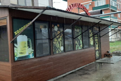 Кафе: "Шашлычный дворик"