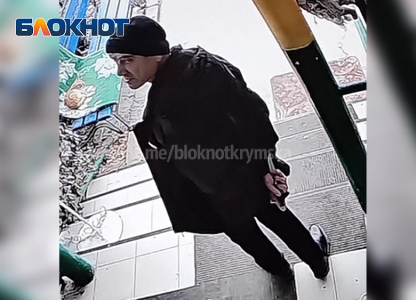 В Крымске, вооруженный ножом мужчина, ограбил пожилую женщину