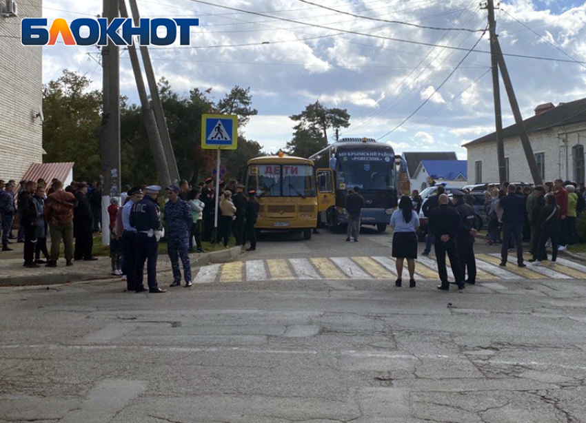 В Крымске в понедельник утром провожали мобилизованных на военную службу