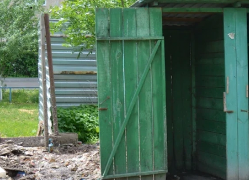 В Славянске-на-Кубани 16-летняя девушка родила в туалете ребенка, убила его, а затем через три дня умерла сама